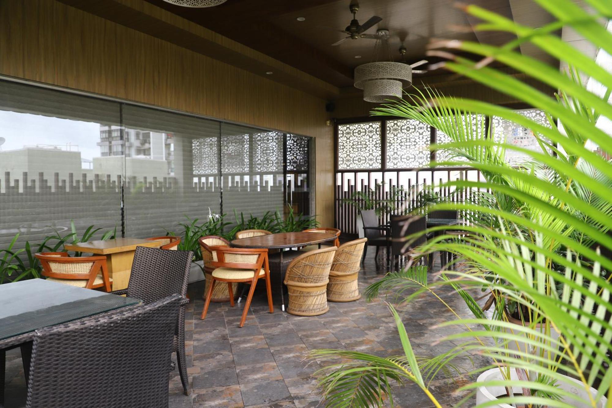 Efcee Sarovar Premiere Bhavnagar Zewnętrze zdjęcie