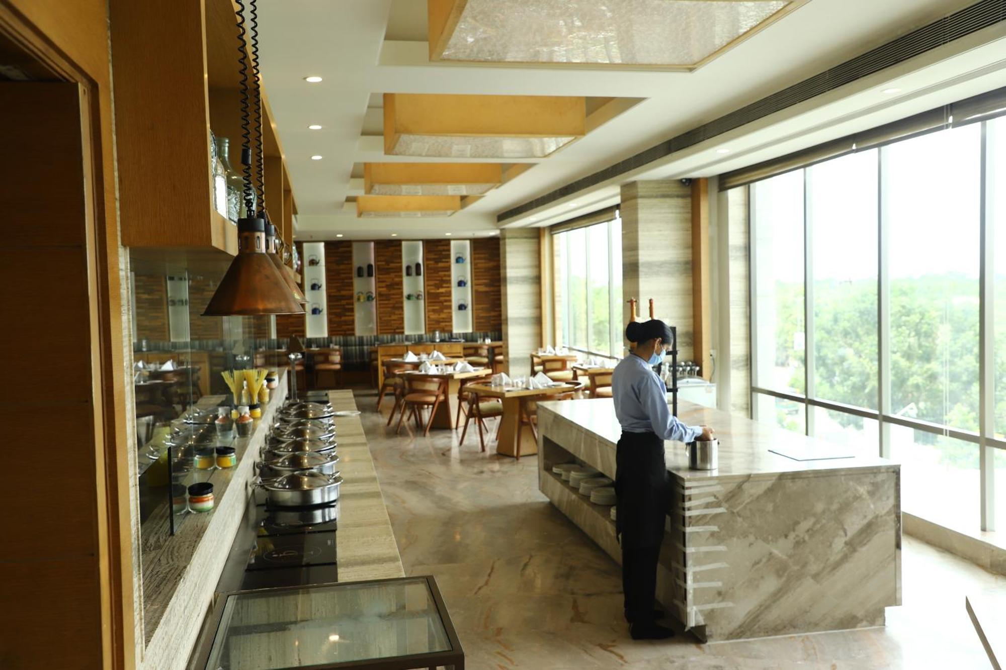 Efcee Sarovar Premiere Bhavnagar Zewnętrze zdjęcie