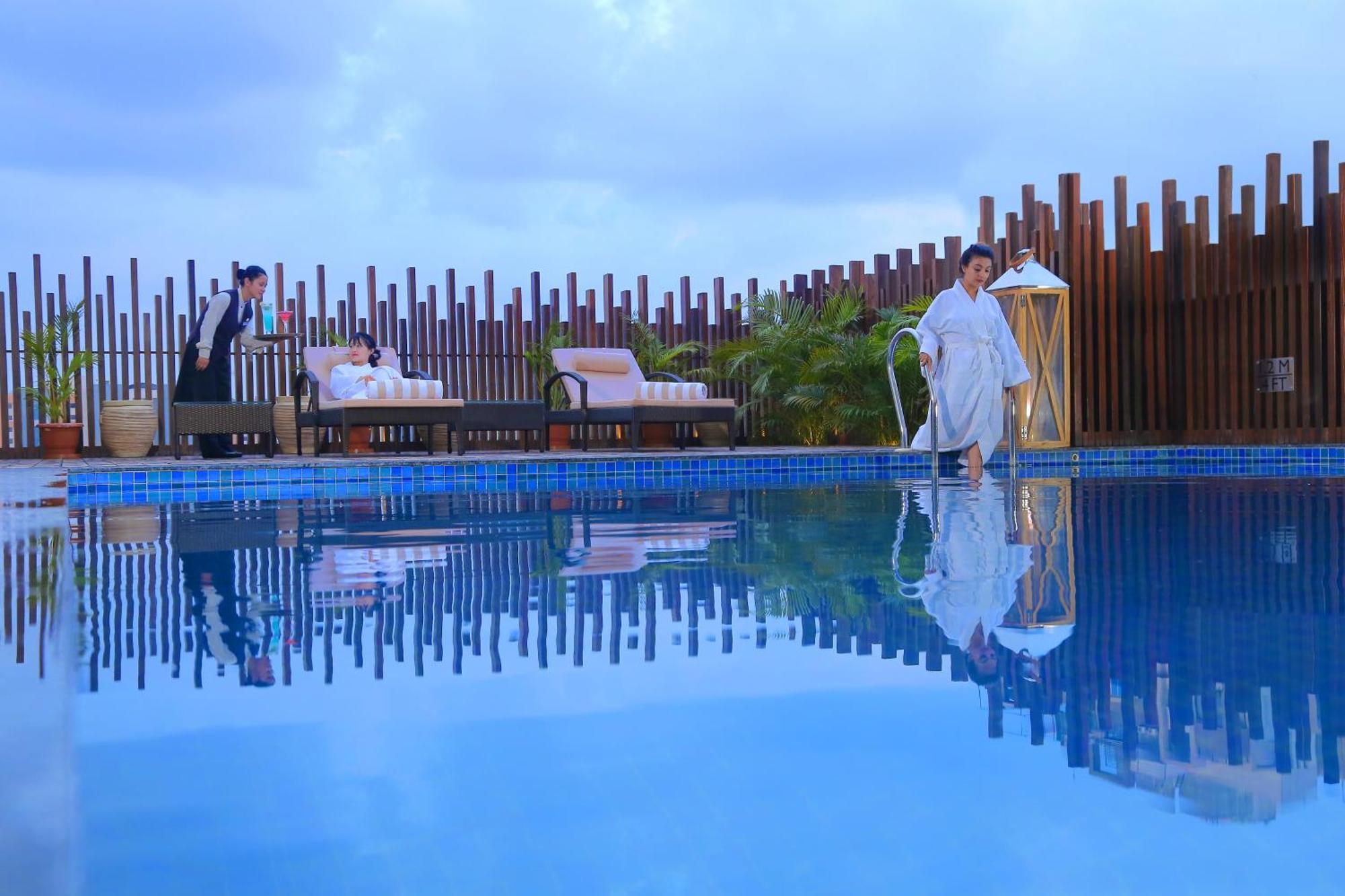 Efcee Sarovar Premiere Bhavnagar Zewnętrze zdjęcie