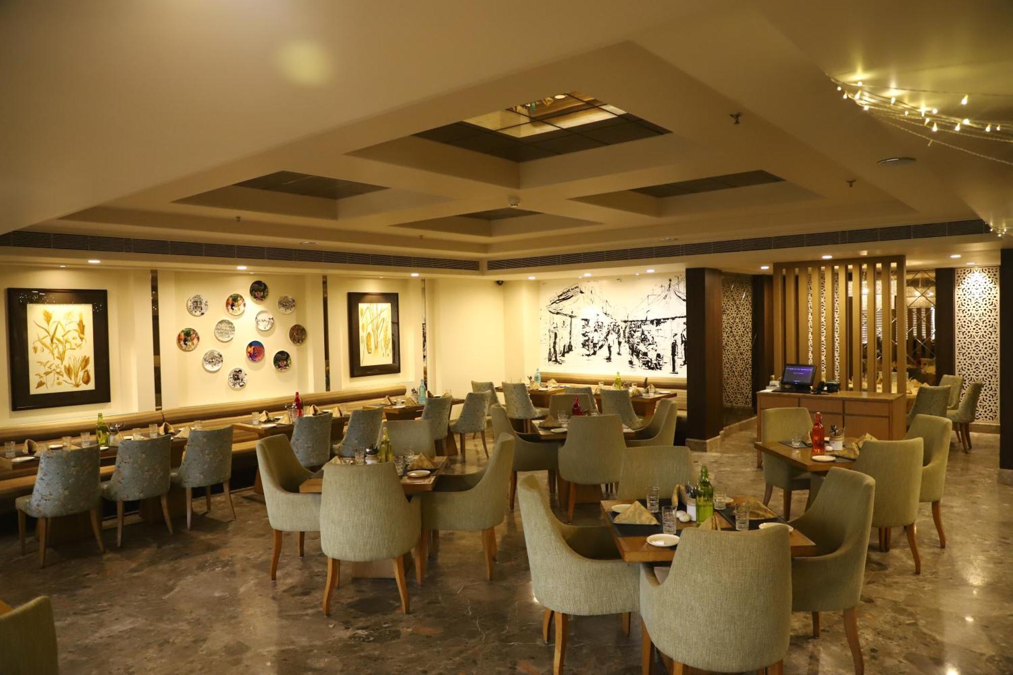 Efcee Sarovar Premiere Bhavnagar Zewnętrze zdjęcie