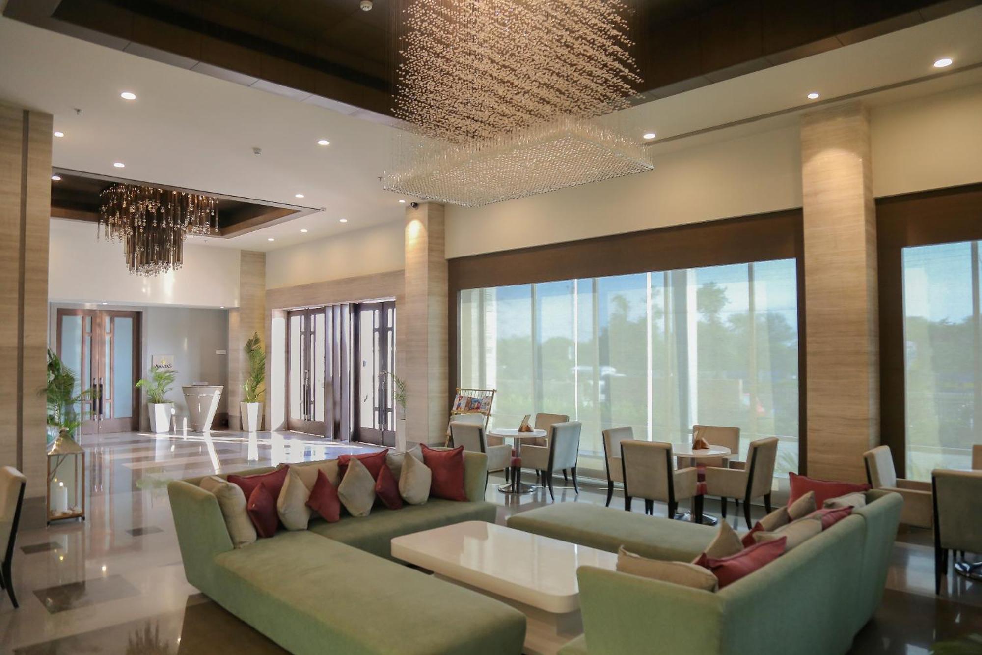 Efcee Sarovar Premiere Bhavnagar Zewnętrze zdjęcie
