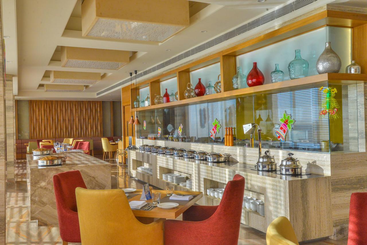 Efcee Sarovar Premiere Bhavnagar Zewnętrze zdjęcie